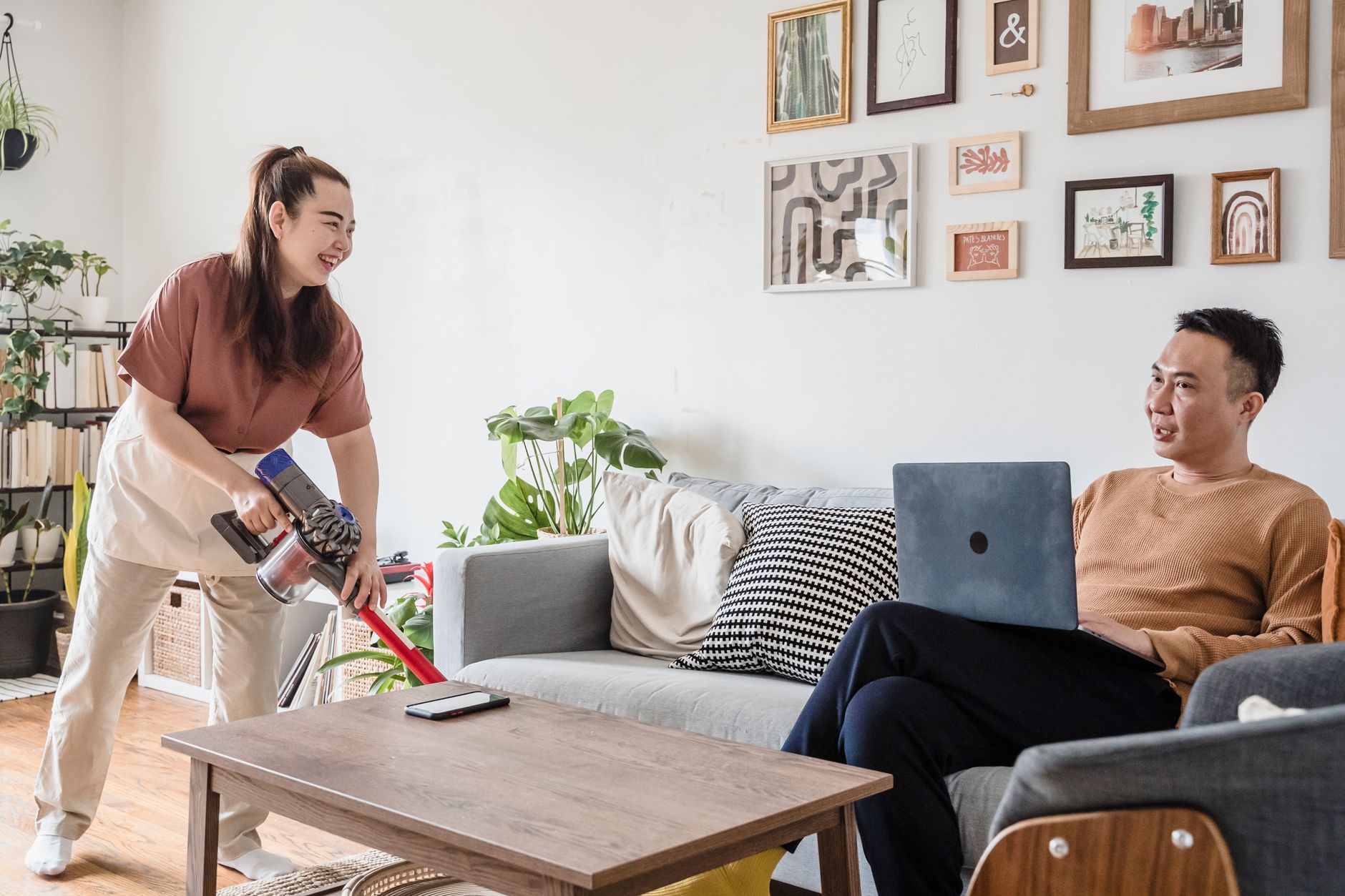 Avis Dyson aspirateur balai pour maison à sols mixtes et animaux